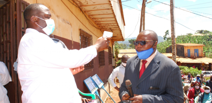 Cérémonie de remise des dons à l’Hôpital de Ndoh Djuttitsa